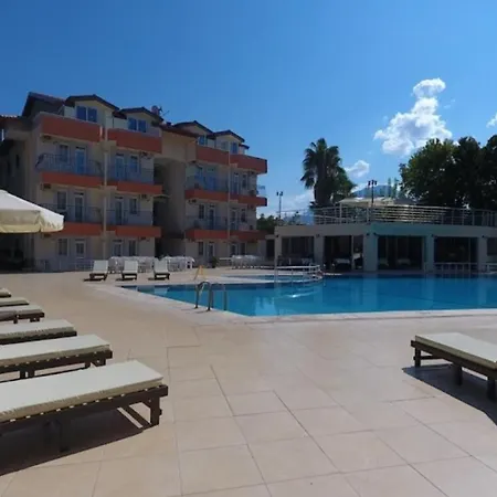 Grand Cinar Hotell *